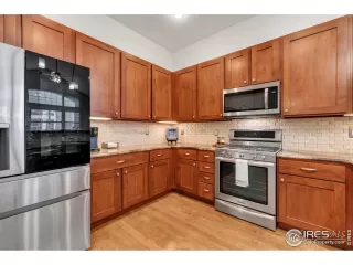 Photo #6: 1042546 Listing 