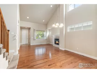 Photo #5: 1042609 Listing