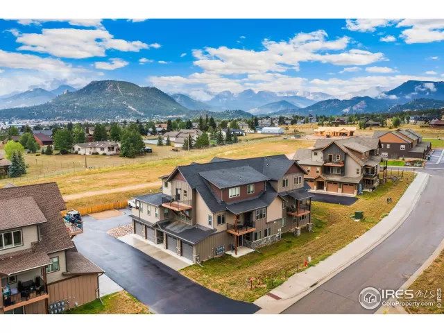 MLS: 1042630 Condo For Sale