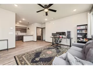 Photo #3: 1042630 Listing