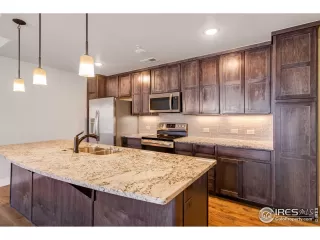 Photo #3: 1042631 Listing