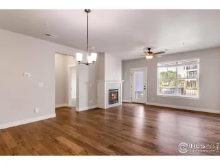 Photo #4: 1042631 Listing