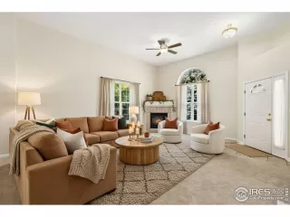 Photo #3: 1042645 Listing