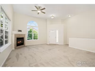 Photo #4: 1042645 Listing