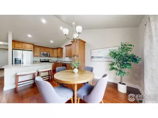 Photo #5: 1042669 Listing