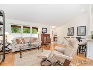 Photo #4: 1042687 Listing 