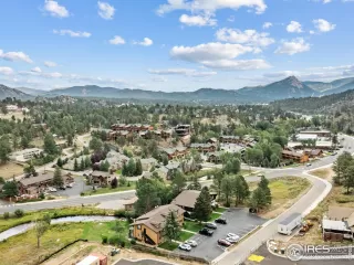 Photo #2: 1042688 Listing