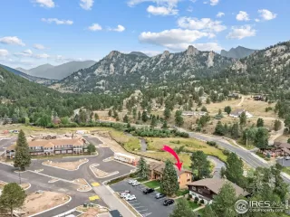 Photo #4: 1042688 Listing