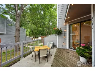 Photo #1: 1042693 Listing