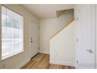 Photo #2: 1042737 Listing