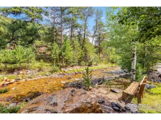 Photo #1: 1042756 Listing