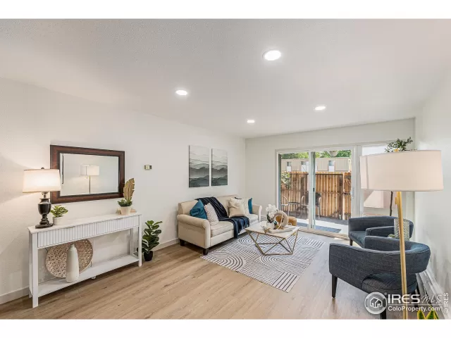 MLS: 1042764 Condo For Sale