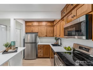 Photo #4: 1042764 Listing