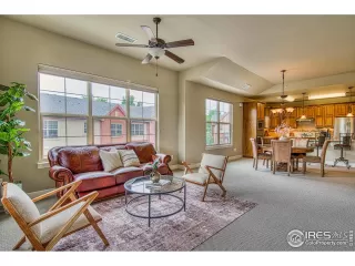 Photo #3: 1042810 Listing