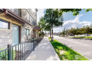 Photo #6: 1042811 Listing