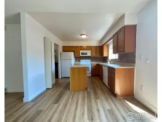 Photo #5: 1042835 Listing 