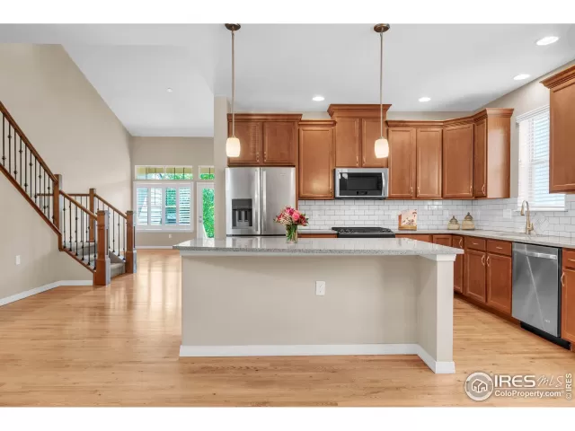 MLS: 1042858 Condo For Sale