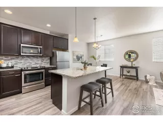 Photo #3: 1042901 Listing