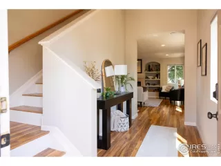 Photo #3: 1042909 Listing