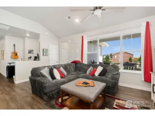 Photo #3: 1042915 Listing