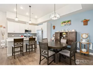 Photo #5: 1042915 Listing