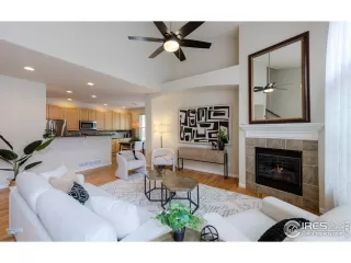 Photo #3: 1042936 Listing