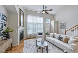 Photo #5: 1042936 Listing