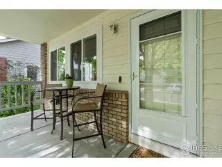 Photo #2: 1042939 Listing