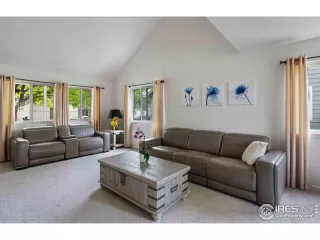 Photo #3: 1042939 Listing