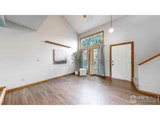 Photo #5: 1042954 Listing