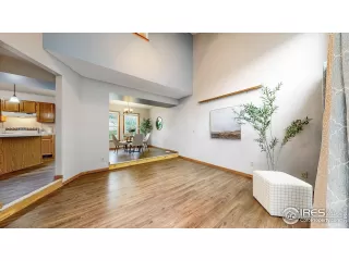 Photo #6: 1042954 Listing