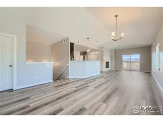 Photo #4: 1042976 Listing