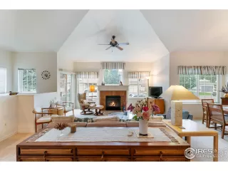 Photo #3: 1043016 Listing