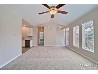 Photo #6: 1043023 Listing