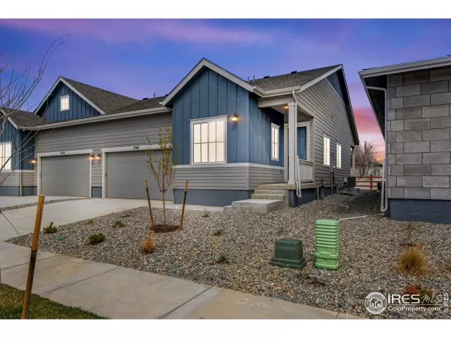 MLS: 1043028 Condo For Sale