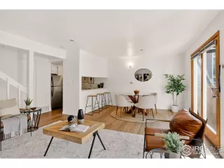 Photo #4: 1043039 Listing