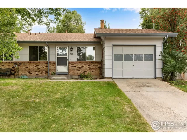 MLS: 1043040 Condo For Sale