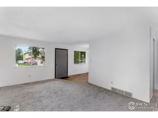 Photo #6: 1043040 Listing