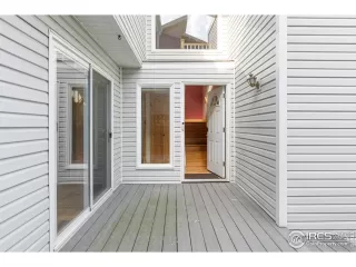 Photo #3: 1043086 Listing