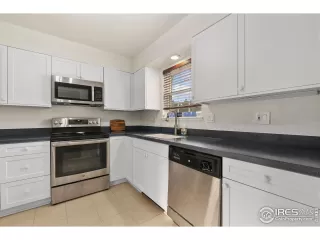 Photo #6: 1043121 Listing