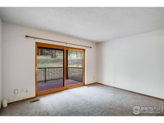 Photo #5: 1043128 Listing
