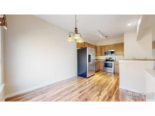 Photo #2: 1043130 Listing