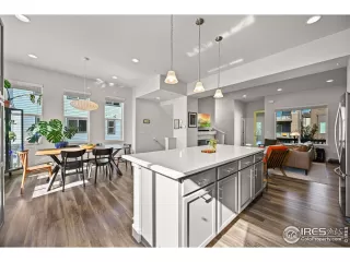 Photo #5: 1043140 Listing