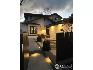Photo #1: 1043168 Listing