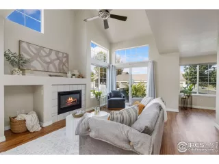 Photo #3: 1043204 Listing