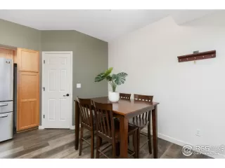 Photo #6: 1043216 Listing