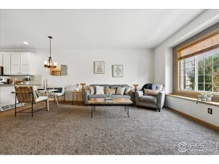 Photo #5: 1043219 Listing