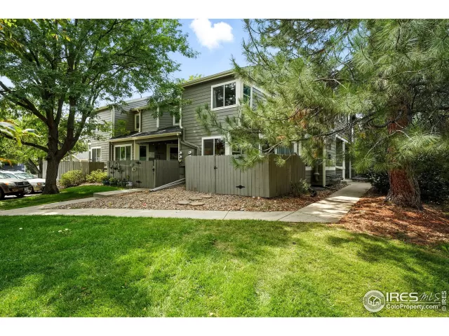 MLS: 1043221 Condo For Sale