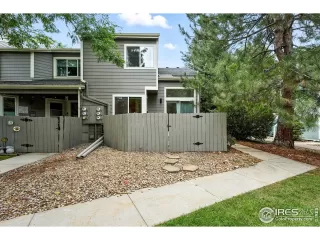 Photo #2: 1043221 Listing