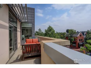 Photo #3: 1043223 Listing